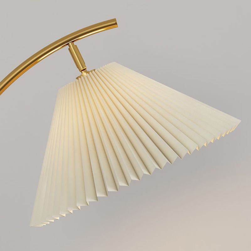 Lampada da terra con tavolino legno naturale - Clowasit.com