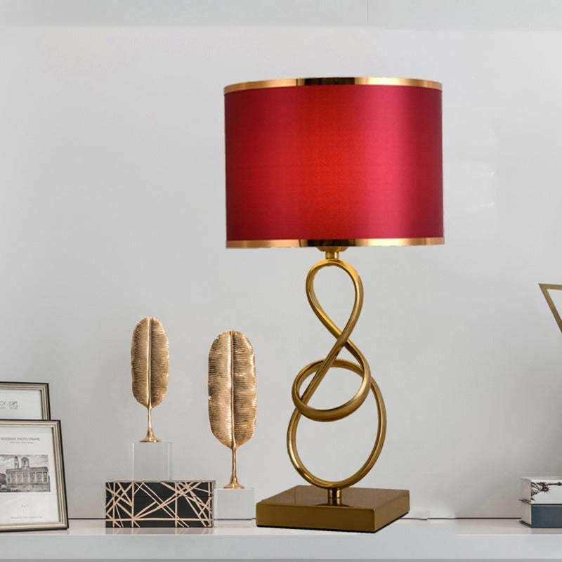 Lampada da tavolo oro elegante forma cilindrica - Clowasit.com