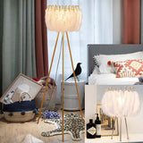 Lampada da terra bianca elegante piumata - Clowasit.com