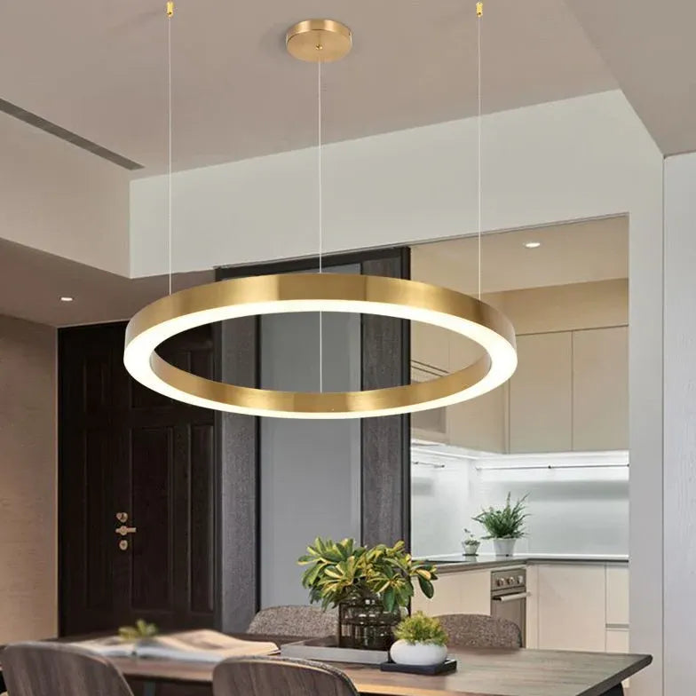 Lampadari moderni molto luminosi anello dorato elegante - clowasit.com