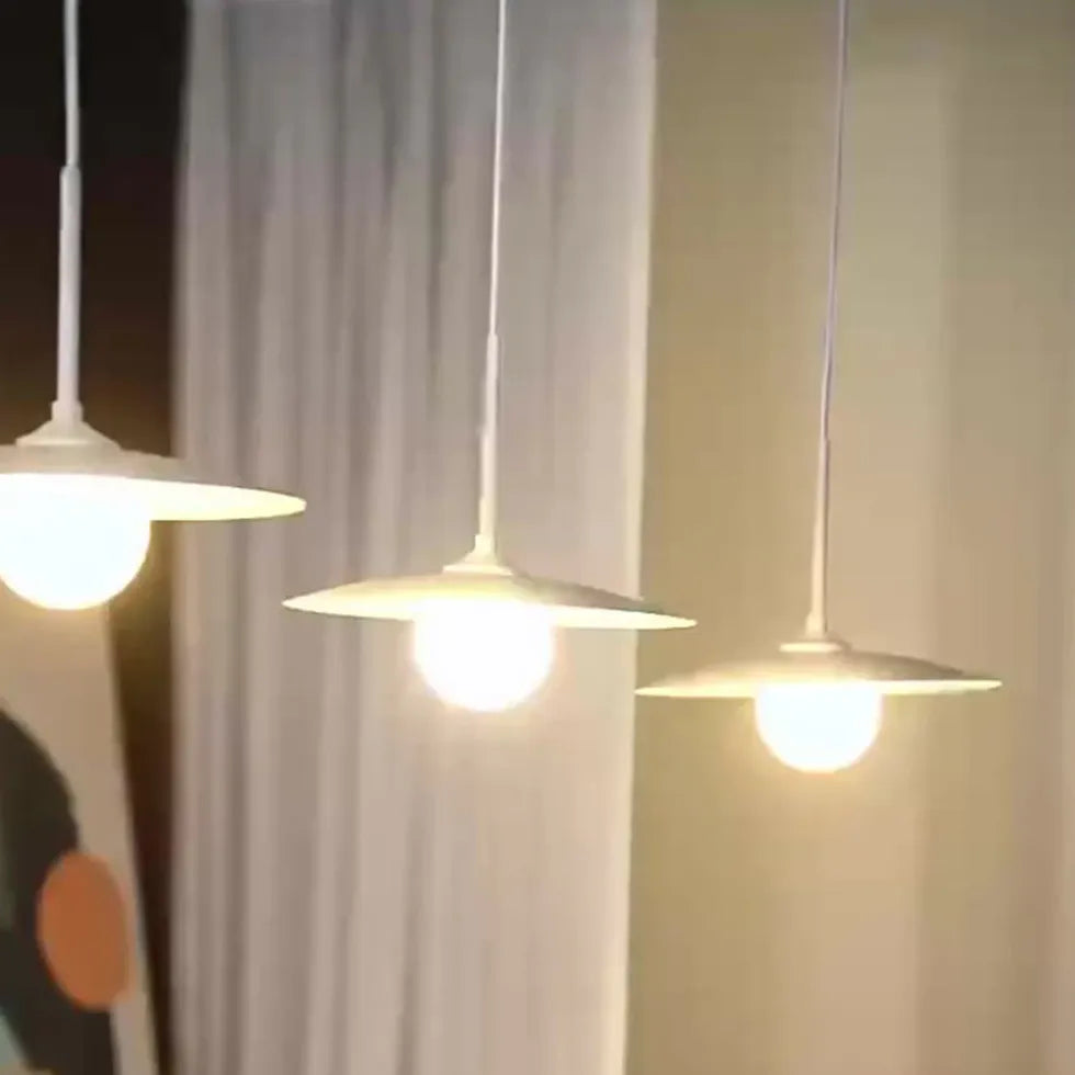 Lampadario Bianco Moderno Quattro Teste LED - clowasit.com