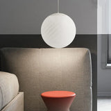 Lampadari a palla moderni per camera - clowasit.com