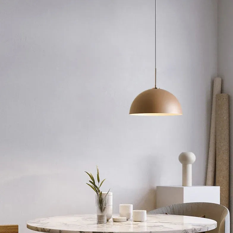 Lampada a sospensione nera semisferica elegante - clowasit.com