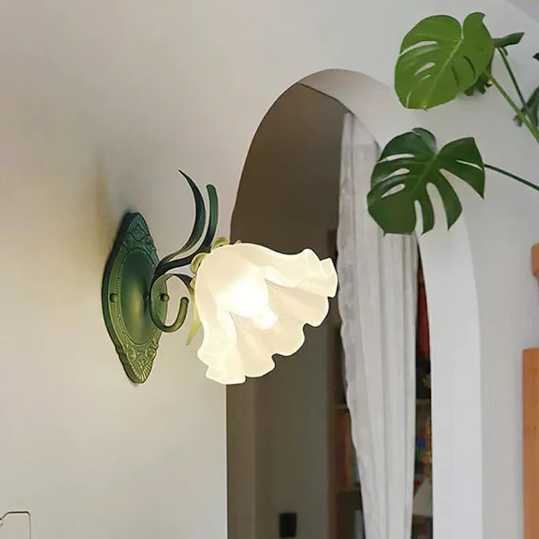 Lampadario rustico vintage e fiori verdi - clowasit.com