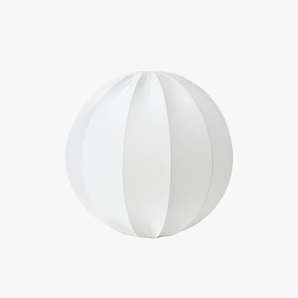Lampadari con sfere pendenti in tessuto bianco - clowasit.com