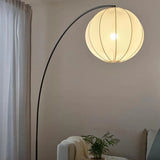 Lampadari con sfere pendenti in tessuto bianco - clowasit.com