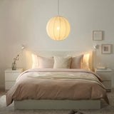 Lampadari con sfere pendenti in tessuto bianco - clowasit.com