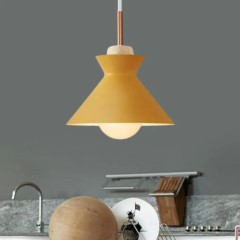 Lampadari moderni sospesi cucina gialli a tromba - clowasit.com