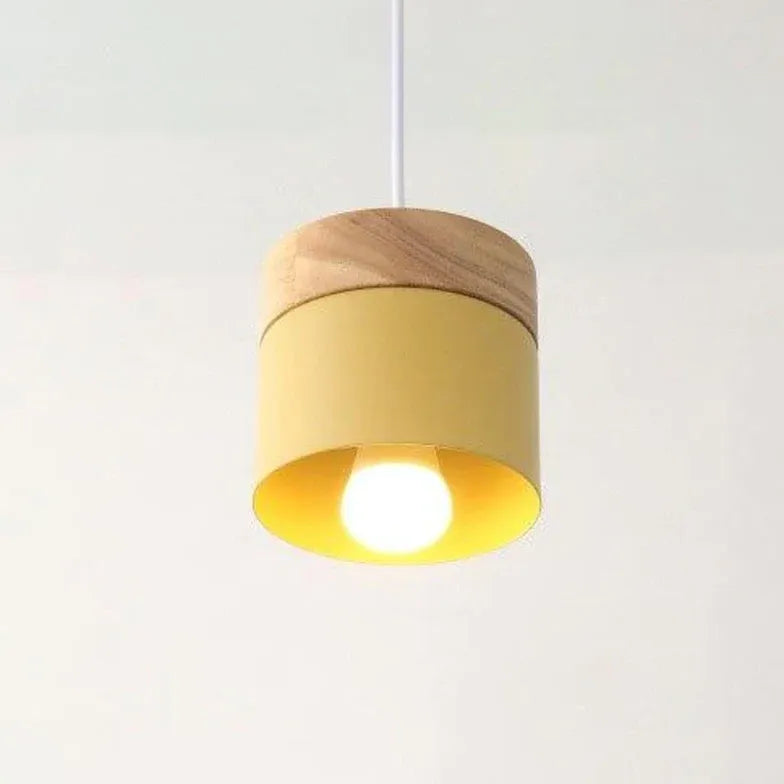 Lampadario moderno colorato in legno cilindrico - clowasit.com