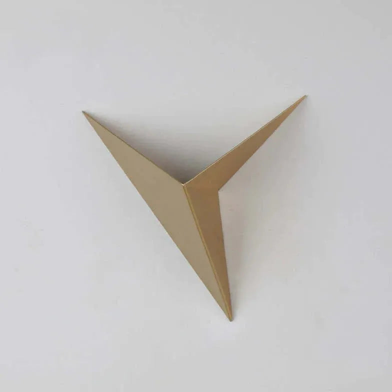 Applique da Parete Luce in Alto Triangolare - clowasit.com