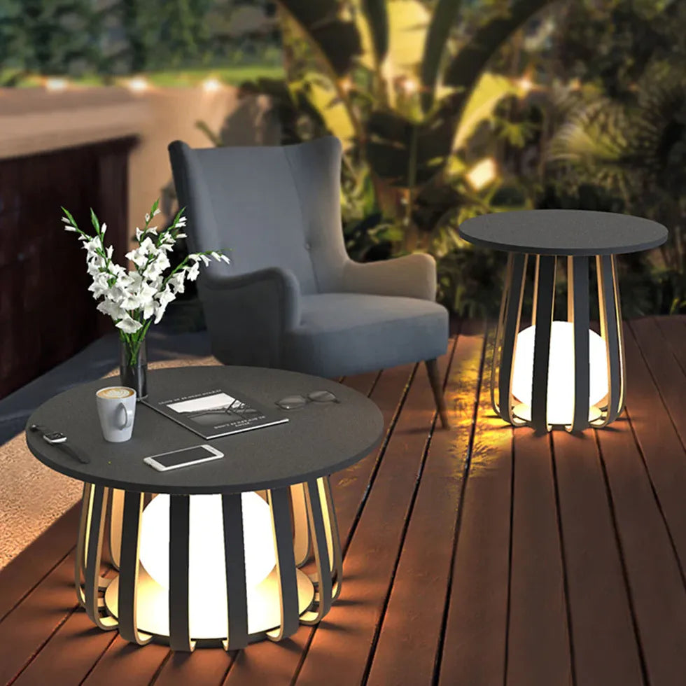 Lampada da terra con tavolino incorporato funzionale - clowasit.com