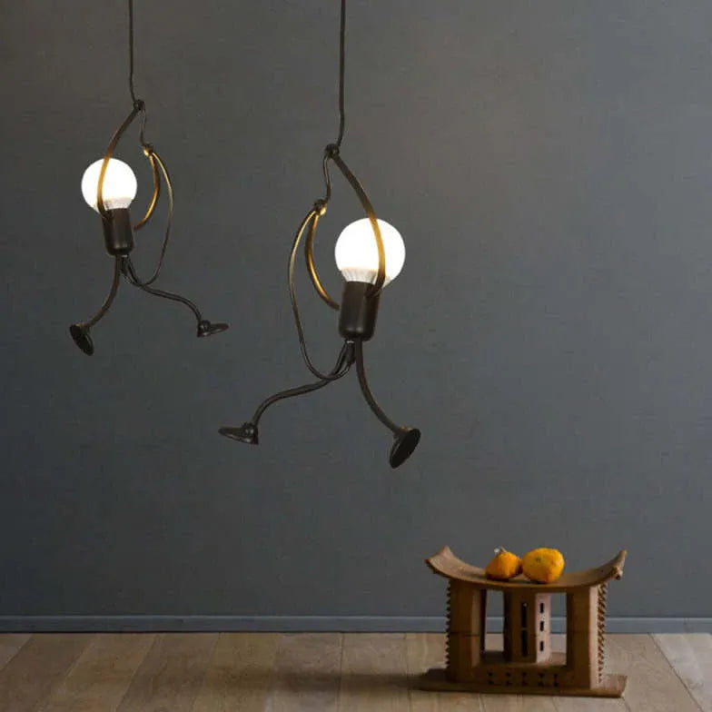 Lampadario stile moderno con figure bianche eleganti - clowasit.com