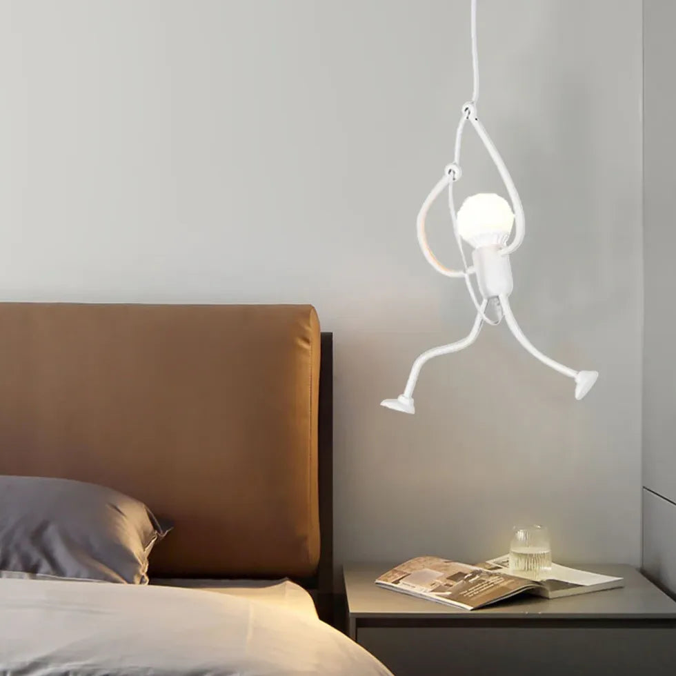 Lampadario stile moderno con figure bianche eleganti - clowasit.com