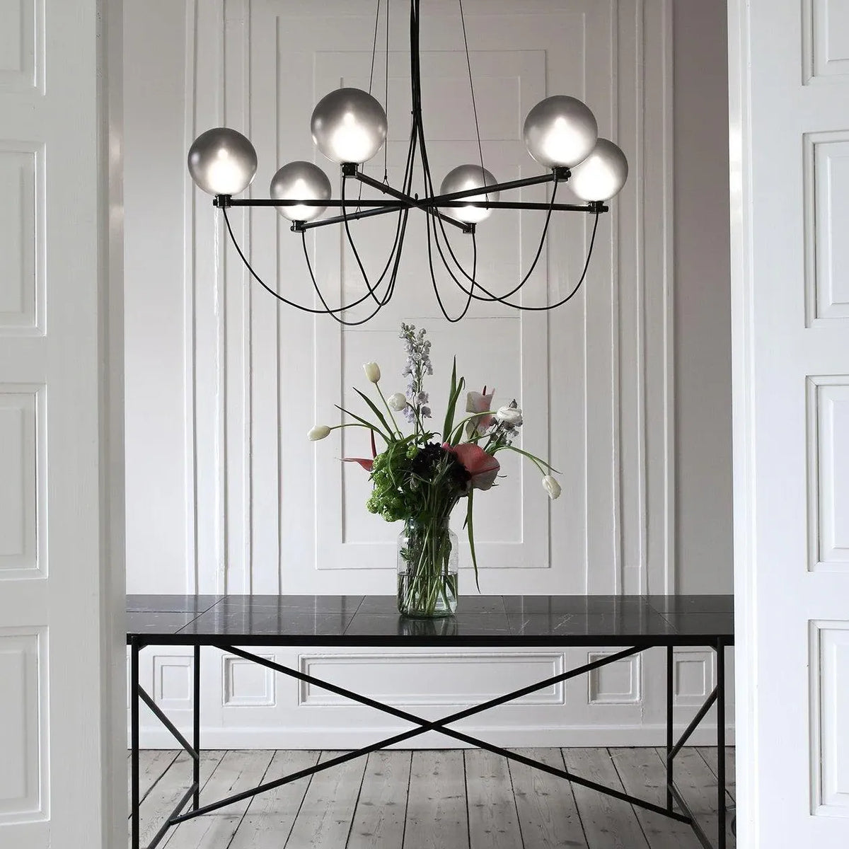Lampadario in metallo nero vetro grigio moderno - clowasit.com
