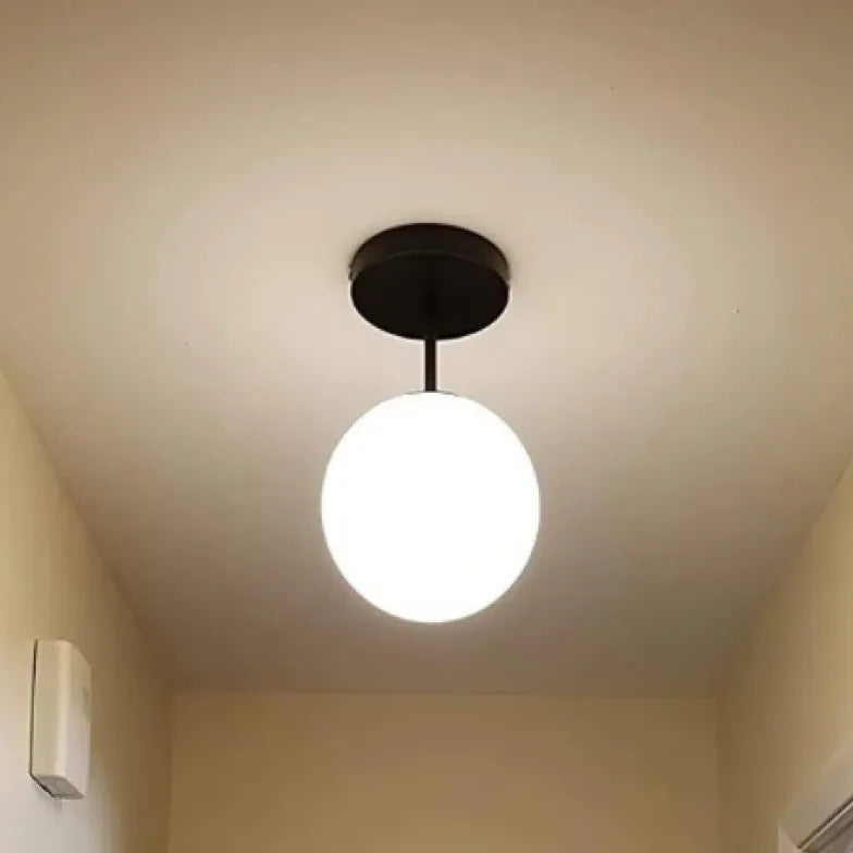 Lampadario a sospensione sfere vetro bianco minimalista - clowasit.com
