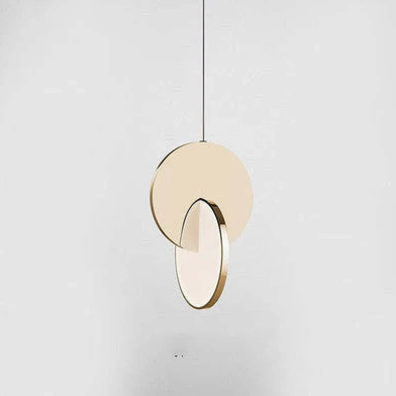 Lampadario geometrico e design moderno incrociato - clowasit.com
